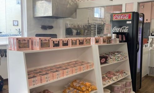 Ryba's Fudge Shop Mackinac Island