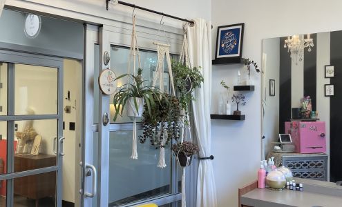 Dani Makes Me Pretty