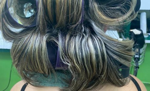 DIVA'S BEAUTY SALON, Wash & Set, Blow Dry Relaxer And All Hair Styles..