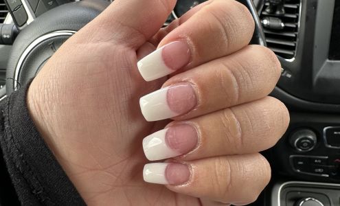 A&T Creative Nails & Spa