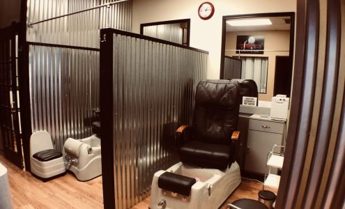 A Cut Above Salon - Reno