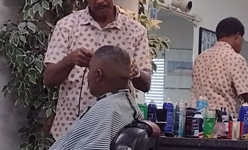 Scottie's Custom Cuts & Beauty