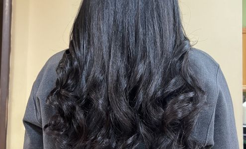 Beatriz International Salon