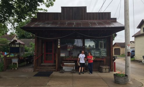 CJ's Barber and Styling 1216 Hayes St, La Crosse Wisconsin 54603