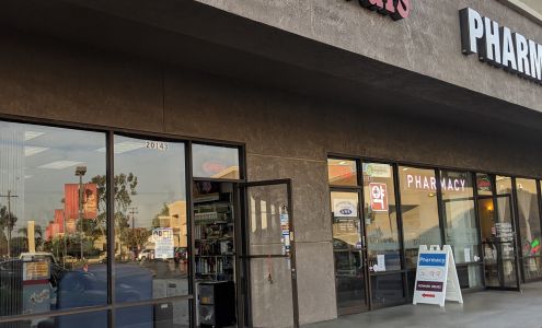 Family Cuts 20143 Pioneer Blvd, Lakewood California 90715