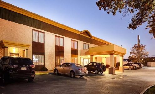 Best Western Huntington Mall Inn