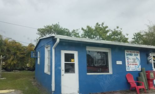 The Razors Edge 5505 Pine Island Rd, Bokeelia Florida 33922