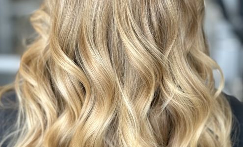 Hairapy Salon - Danielle Dunbar Reed