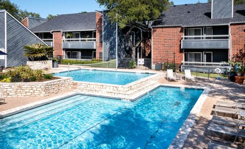 Tramor At the Arboretum