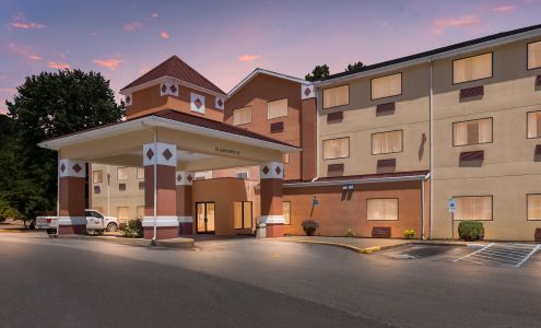 Best Western Logan Inn