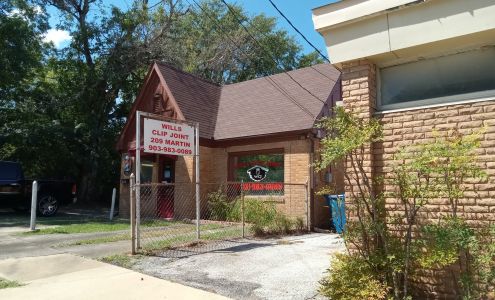 Will's Clip Joint 209 S Martin St, Kilgore Texas 75662