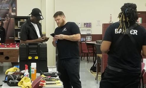 Headliners barbershop