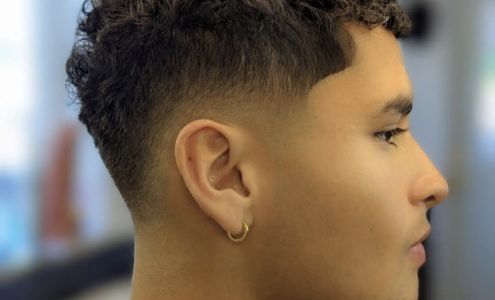 Top Notch Barbershop 15008 Smokey Point Blvd suite a, Marysville Washington 98271