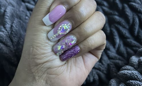 MOLINA'S NAILS