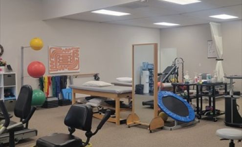 Select Physical Therapy - Hiawatha