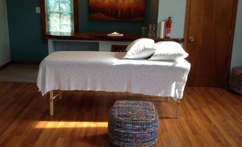 Betsy Powell-Pelrine, LMT