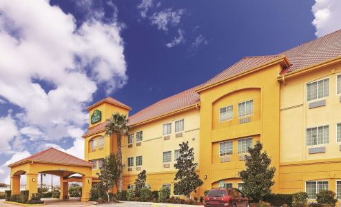 La Quinta Inn & Suites by Wyndham Corpus Christi Northwest