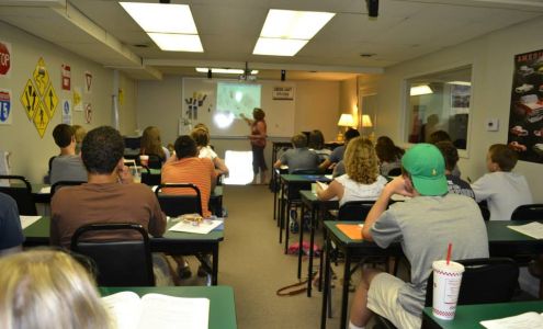 Green Light Driving School Llc