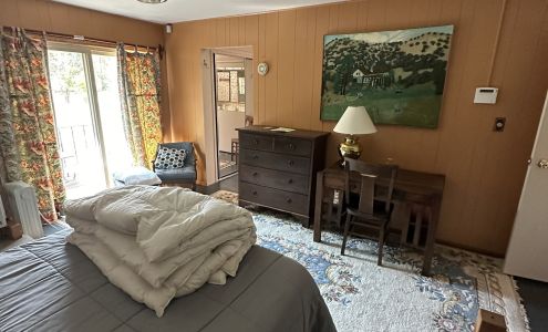 Cedar Crest Inn & Hostel Cedar Crest