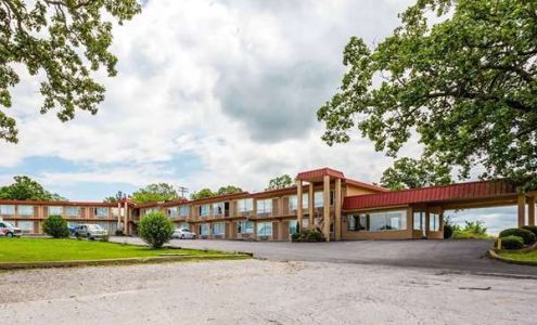 Days Inn by Wyndham Batesville AR