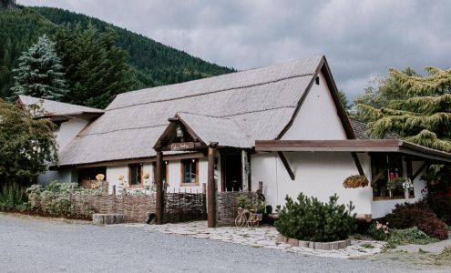 Paradise Village Hotel & Restaurant Ashford