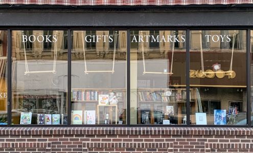 Lunar & Lake Book Market