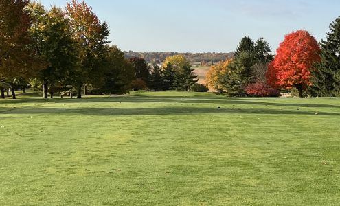 Pleasant View Golf Club 14605 Louisville St NE, Paris Ohio 44669