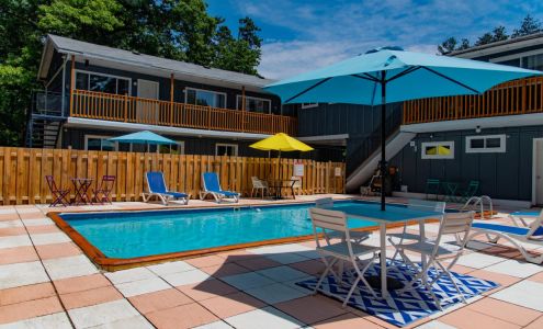 Whispering Pines Motel Grand Bend