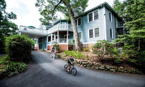 Highland Lake Inn & Resort