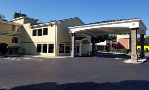 Quality Inn & Suites Danbury Near University