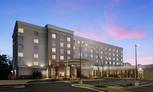 DoubleTree by Hilton Richmond Airport