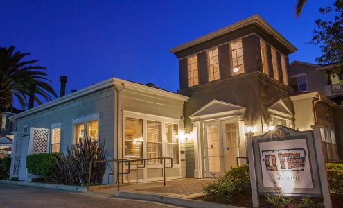 The Carlyle Apartments