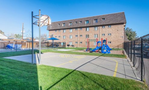 Zuni Plaza Apartment Homes