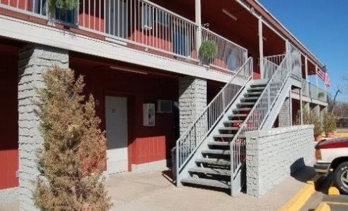 Midtown Inn & Suites