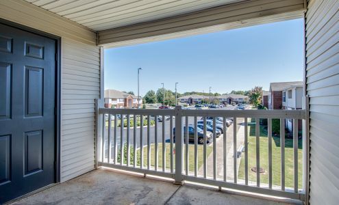 Lakeshore Crossing Apartments