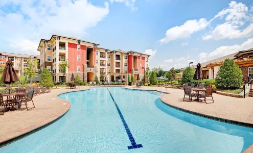 Hills Parc Apartment Homes