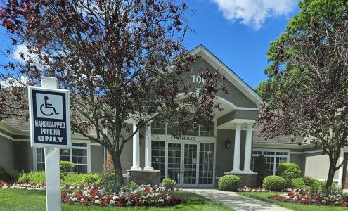 Stonegate At Middle Island