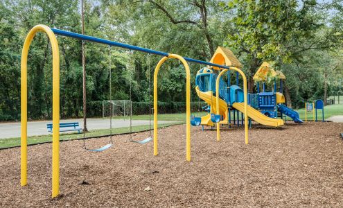 Lynbrook at Mark Center Apartment Homes