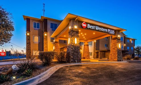 Best Western Plus Seminole Hotel & Suites