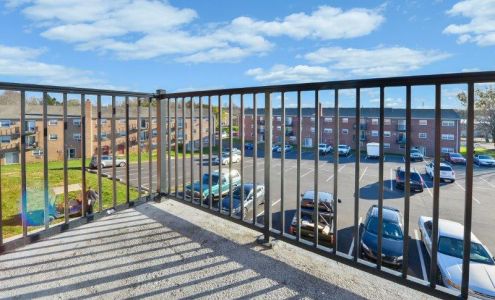 Hill Brook Place Apartment Homes