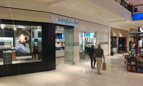 Sunglass Hut