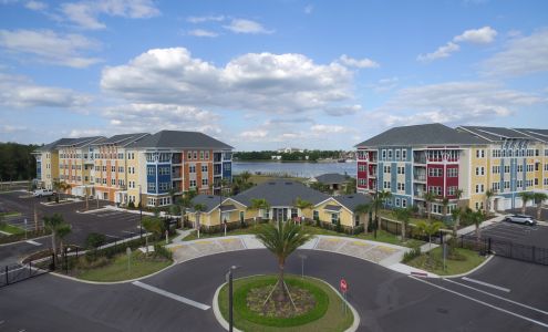 The Oaks on The Lake