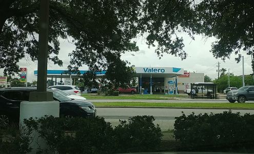 Valero Corner Store