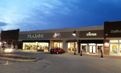 Shoppes At College Hills