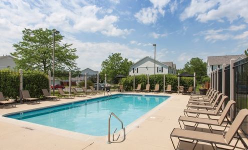 Lakeview Townhomes at Fox Valley