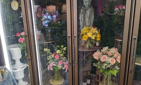 Etcetera Flowers & Gifts