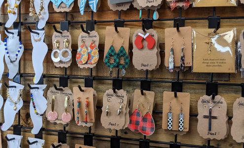 Warehouse13 Antiques & Fine Junque