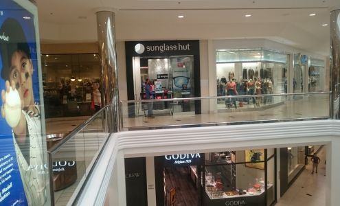 Sunglass Hut