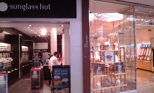 Sunglass Hut
