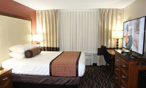 Westbridge Inn & Suites